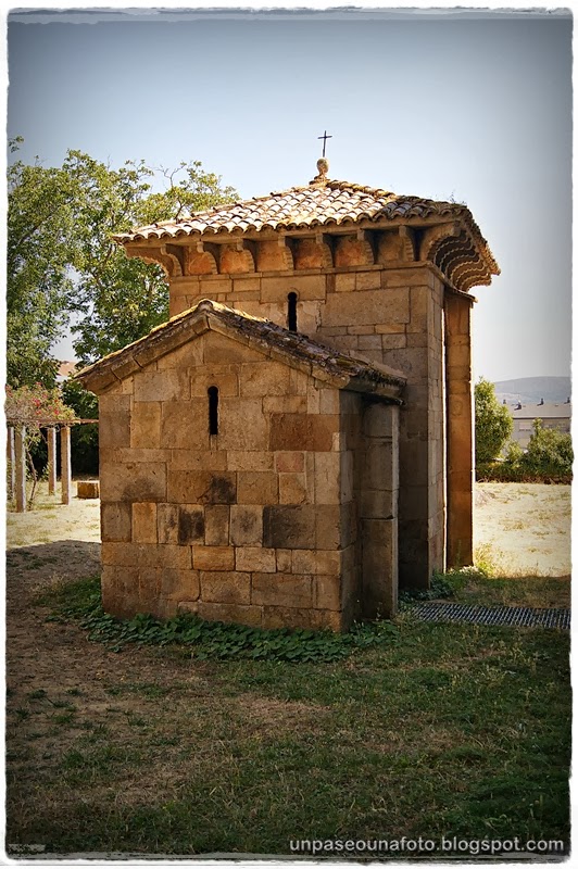 CAPILLA+MOZ%25C3%2581RABE+DE+SAN+MIGUEL_CELANOVA_OURENSE+%25285%2529.JPG