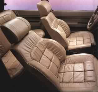 r5-baccara-interior.jpg