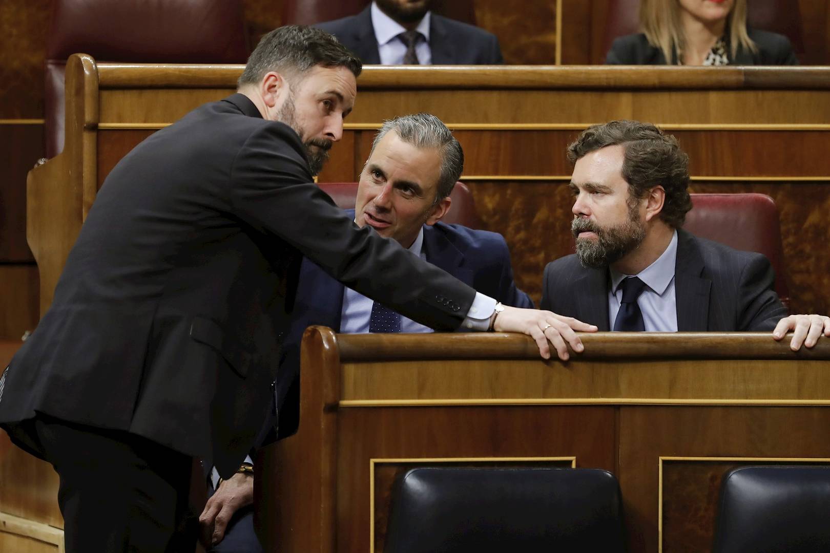 Santiago Abascal, Javier Ortega Smith e Iván Espinosa de los Monteros, en el Congreso. / EFE