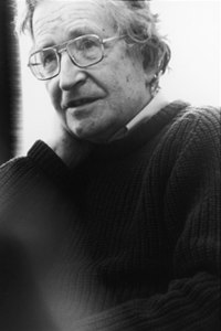 200px-Noam_chomsky.jpg