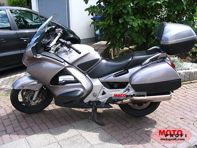 honda_st_1300_pan_european_2003_3.jpg