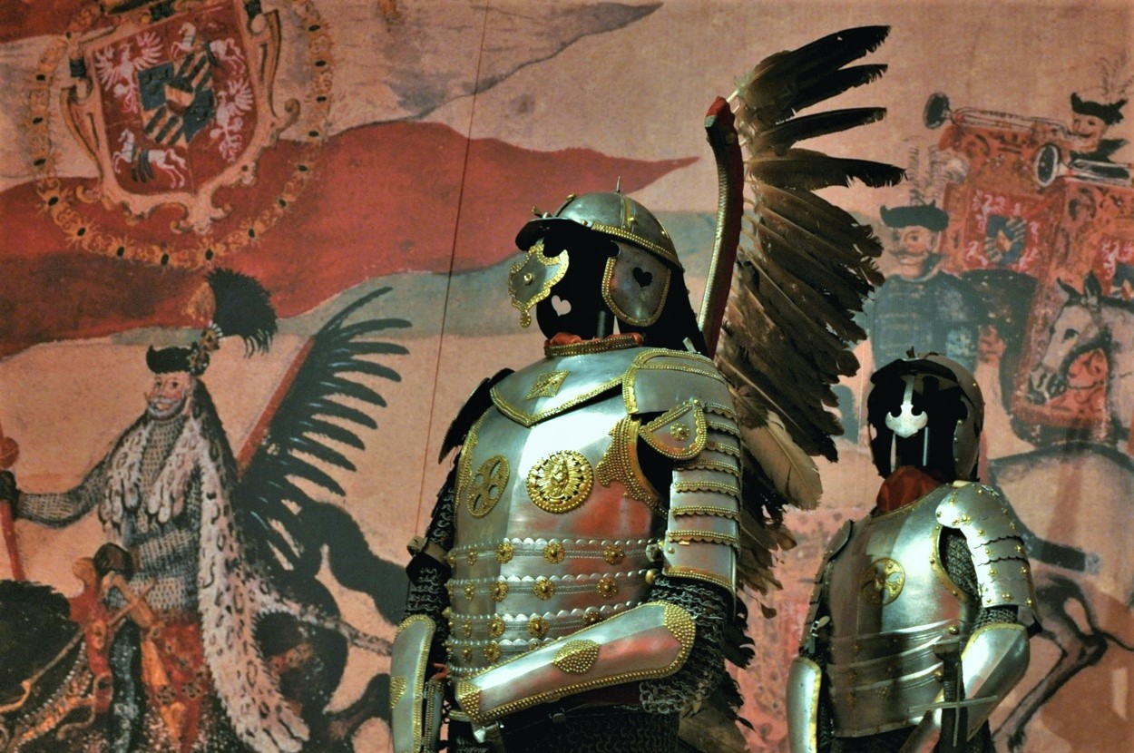 Polish_Hussar_half-armour_Winged_Riders.jpg