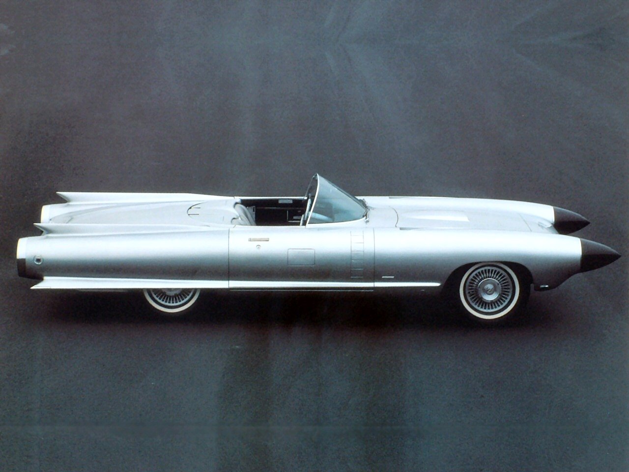 1959%20cadillac%20cyclone-06.jpg