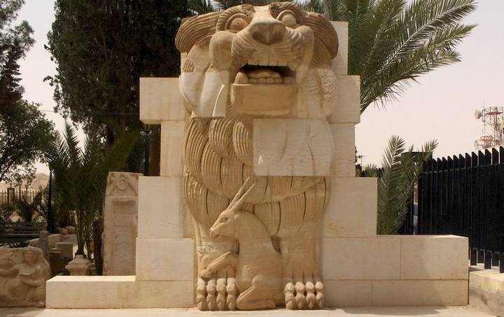 lion-in-the-garden-of-palmyra.jpg