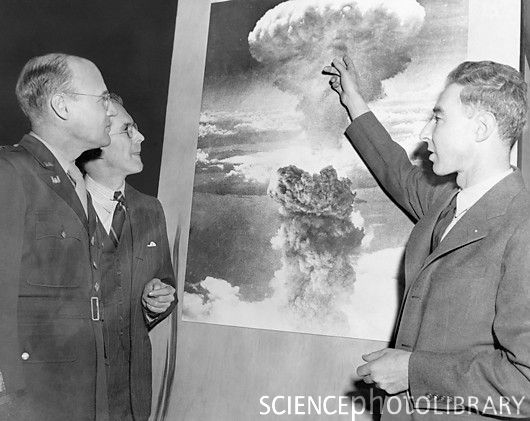 H4150058-Oppenheimer_atomic_bomb_lecture-SPL.jpg