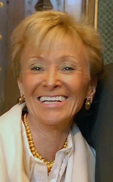 María_Teresa_Fernández_de_la_Vega-Cropped.jpg